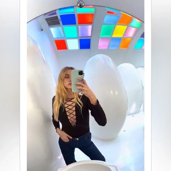 Blogger’s Favorite 🤩 Zara Black Lace-Up Front Eyelet Bodysuit - Picture 10 of 10